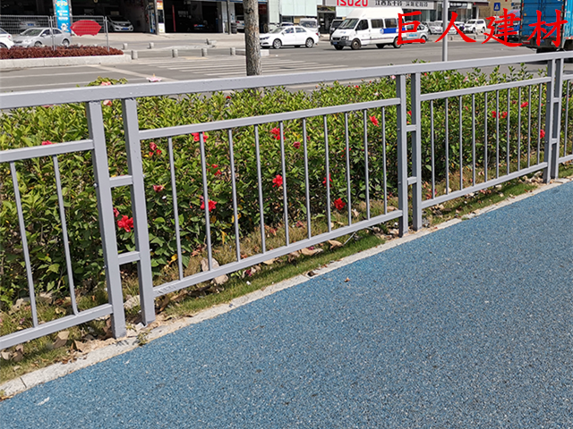 【鋅鋼道路護欄】、人行道護欄、甲型護欄廠家找巨人建材